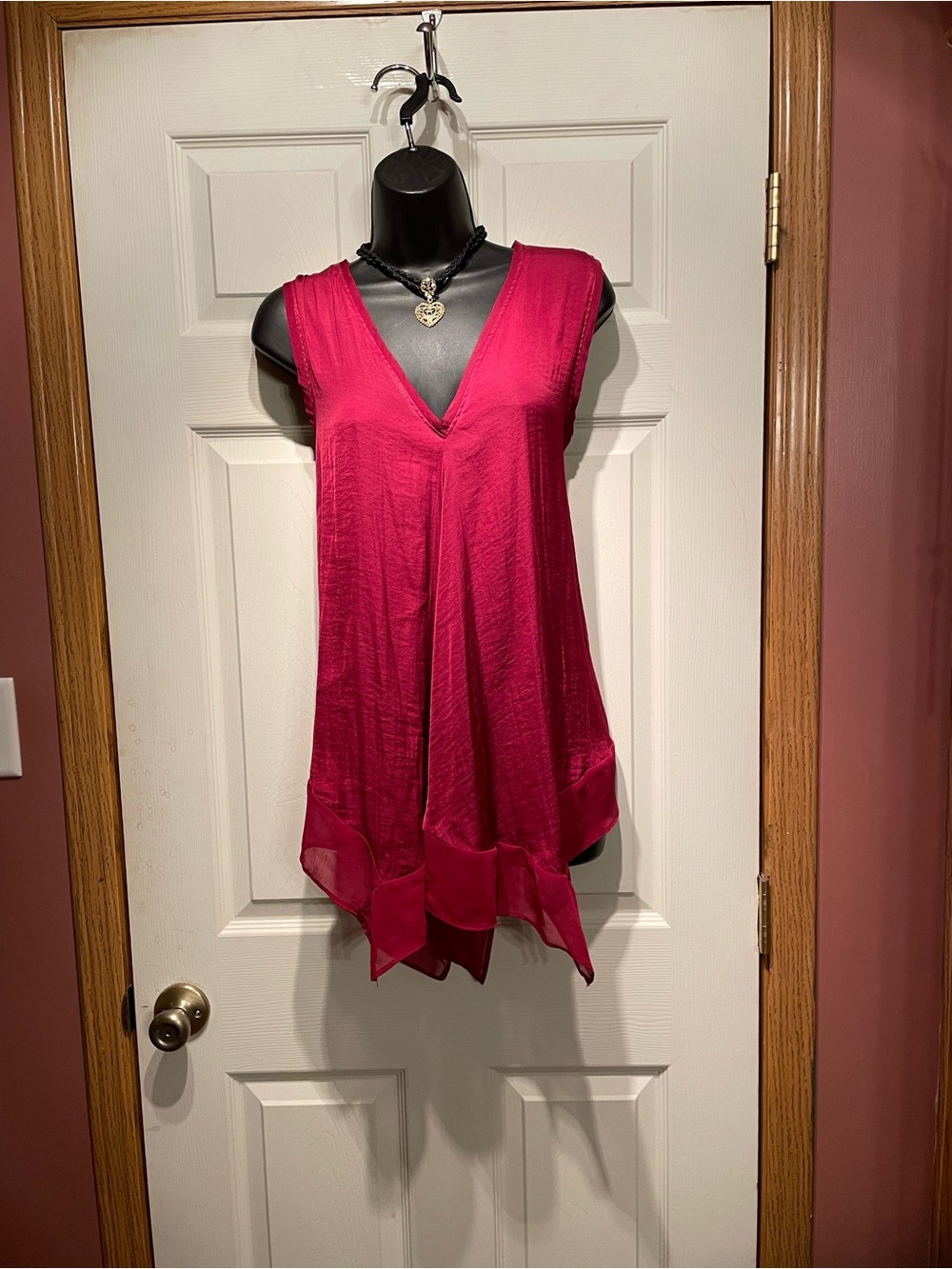 Simply Vera Vera Wang Fuchsia V-Neck Handkerchief Hem Camisole